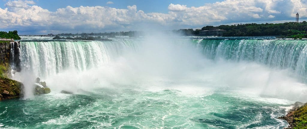 Niagara falls beautiful scenery on a sunny day
